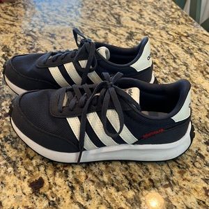 Boys Adidas Tennis Shoes